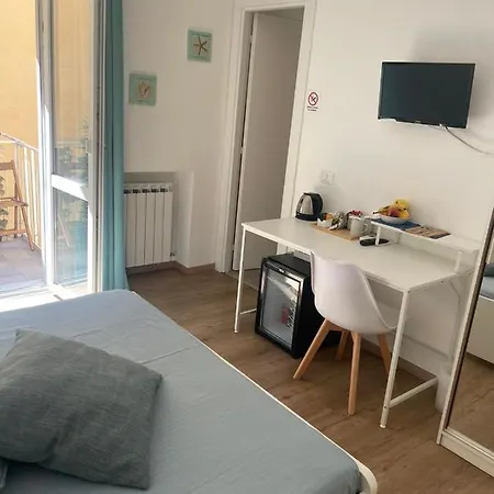 Gasthuis Colombo 32 Affittacamere La Spezia